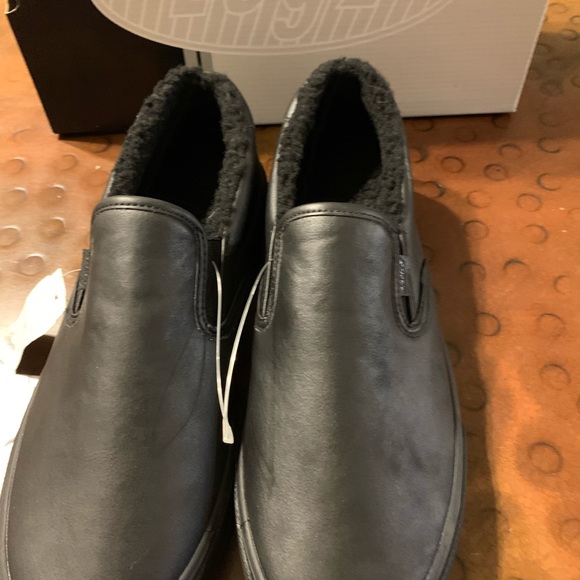 Men's Lugz Slip on Fleece lined Black Loafers - Picture 3 of 6